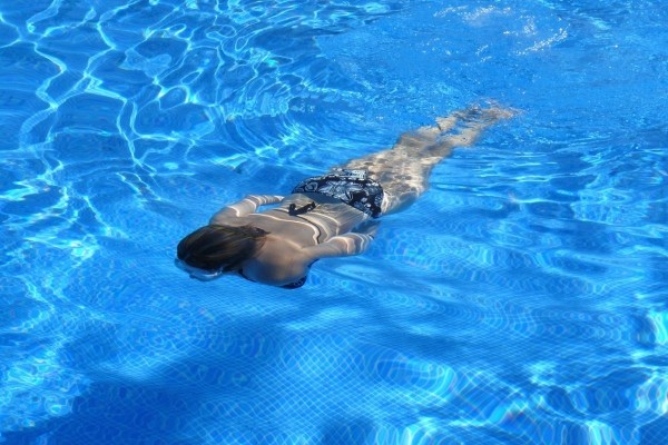 Онколог-маммолог Назлиев: причиной рака шейки матки может стать отдых в пятизвездочном отеле с бассейном