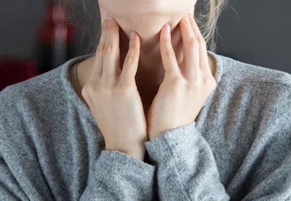 Гастроэнтеролог Помойнецкая: почему в горле появляется слизь и как от нее избавиться
