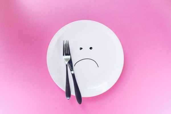 Диетолог Джутова: еда после 18 часов не мешает похудению