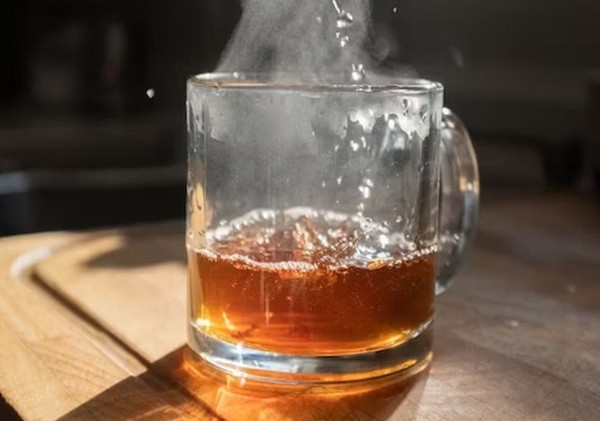 Врач Бережная: чай содержит много кофеина и может вызывать тахикардию