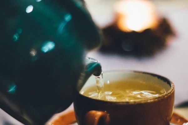 Диетолог Муди назвала 3 напитка, которые нарушают пищеварение, нутрициолог Котельницкий призвал пить кефир и чайный гриб