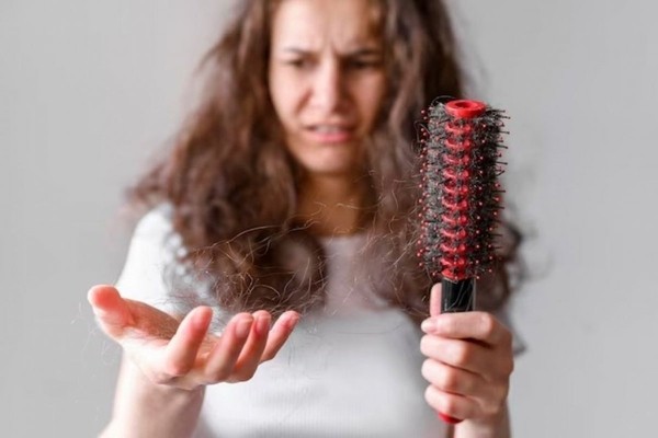 Дерматолог Хаустова: употребление мяса помогает справиться с выпадением волос