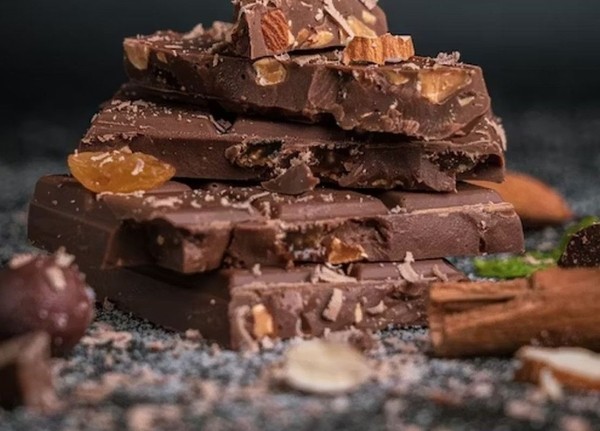 Эндокринолог Михалева: антиоксиданты в шоколаде защищают организм от рака