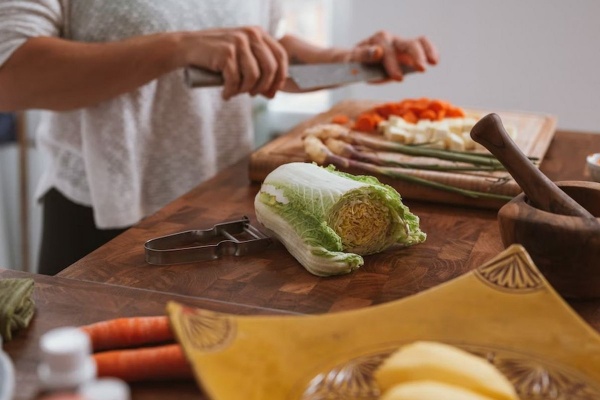 Диетолог посоветовала продукты для поддержания стройности после 60 лет