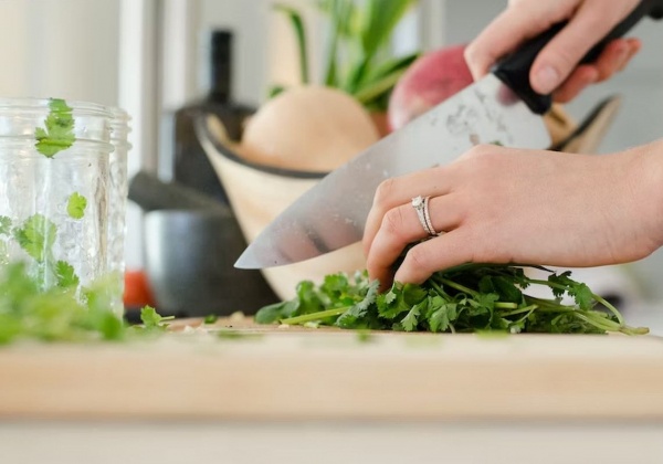 Какие продукты после 50 лет поддерживают работу мозга: советы диетолога Какие продукты после 50 лет поддерживают работу мозга: советы диетолога